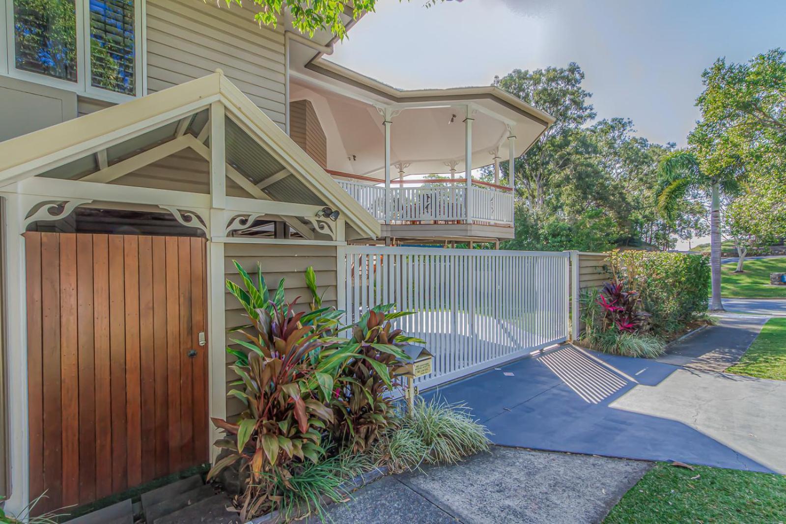 The Deck At Burleigh Heads Gold Coast
