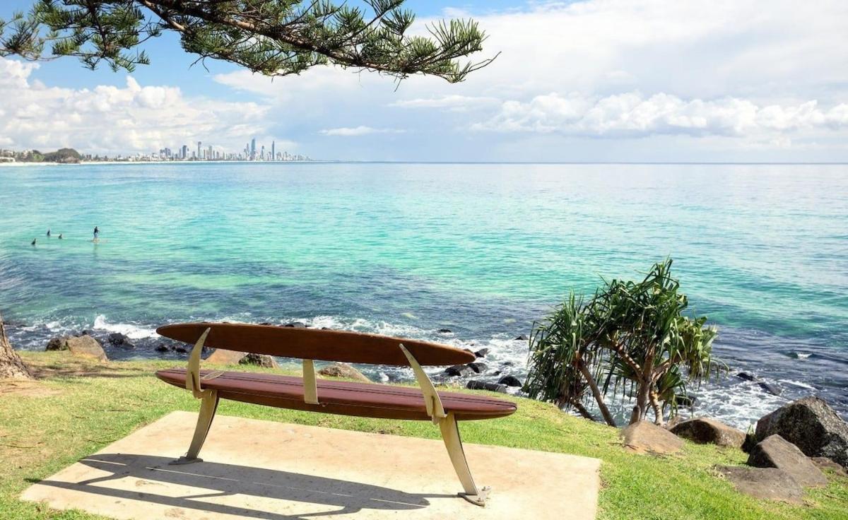 The Deck At Burleigh Heads *