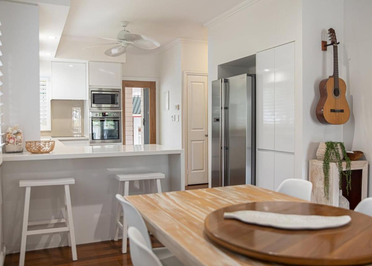 The Deck At Burleigh Heads *