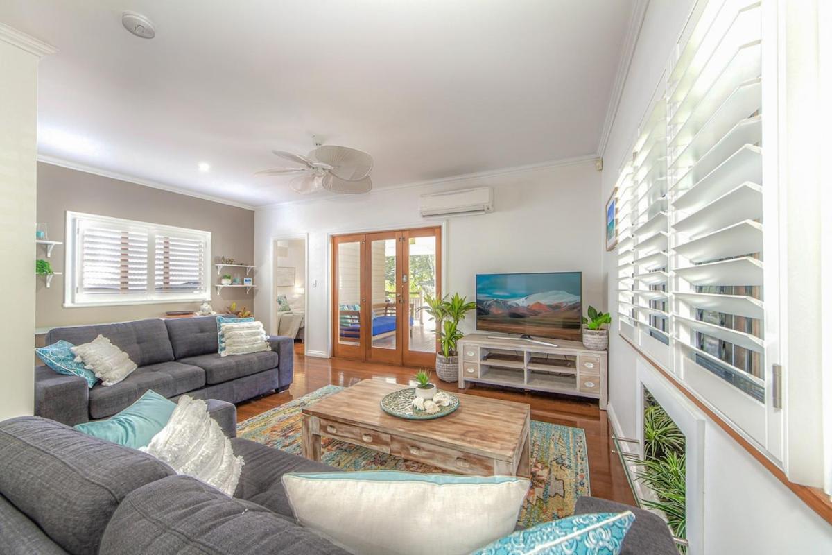 The Deck At Burleigh Heads